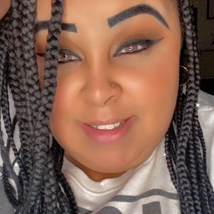 Meet your Posher, Valda